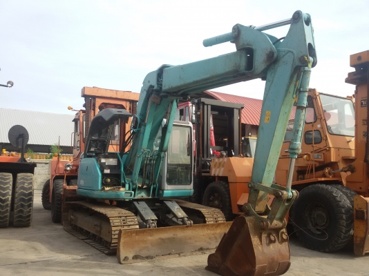 รถแบคโฮนำเข้าจากญี่ปุ่น ซื้อสดและจัดไฟแนนซ์