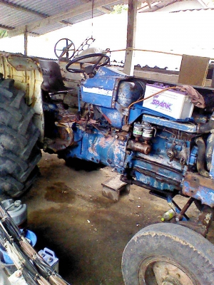 ขายรถไถ Ford 77T2