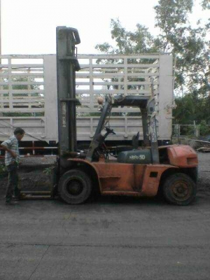 ต้องการขายรถโฟ๊คลิป5ตันเครื่อง6บีจีเสายาว8เมตรสภาพพร้อมใช้สนใจติดต่อด่วน ต้องการขายรถโฟ๊คลิป5ตันเครื่อง6บีจีเสายาว8เมตรสภาพพร้อมใช้สนใจติดต่อด่วน