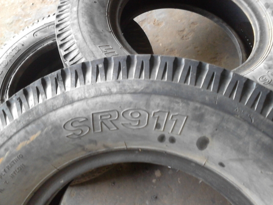 7.00-16 SUPERSTONE SR911 ปียังใหม่ๆ มี 2 เส้น TEL.081-427-3941