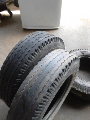 7.00-16 SUPERSTONE SR911 ปียังใหม่ๆ มี 2 เส้น TEL.081-427-3941