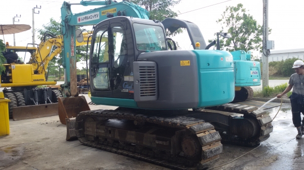 รถขุด KOBELCO SK135SR-1ES เก่านอกสภาพเดิมสวยมากๆครับ สนใจติดต่อ 098-246-3778  น๊อค