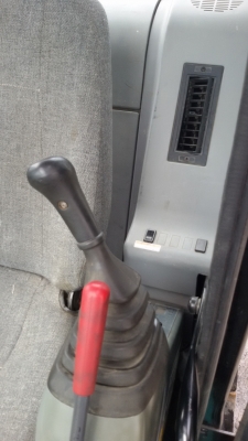 รถขุด KOBELCO SK135SR-1ES เก่านอกสภาพเดิมสวยมากๆครับ สนใจติดต่อ 098-246-3778  น๊อค