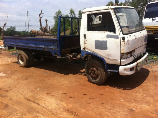 ขายด่วน 6 ล้อ KM350 เครื่อง DM100 เครื่องดีแน่น คัชซีสวยทั้งเส้น สภาพพร้อมใช้งาน เอกสารใบซื้อขาย