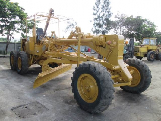 รถขุด Kobelco SK130 UR สภาพสวยมาก พร้อมใช้งาน