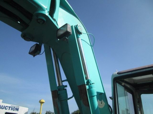 รถขุด Kobelco SK130 UR สภาพสวยมาก พร้อมใช้งาน