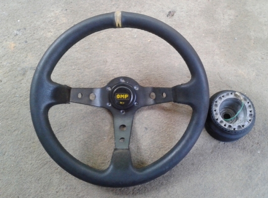 พวงมาลัย omp ใส่กับมิตซูบิชิ แลนเซอร์ พวงมาลัย omp ใส่กับมิตซูบิชิ แลนเซอร์