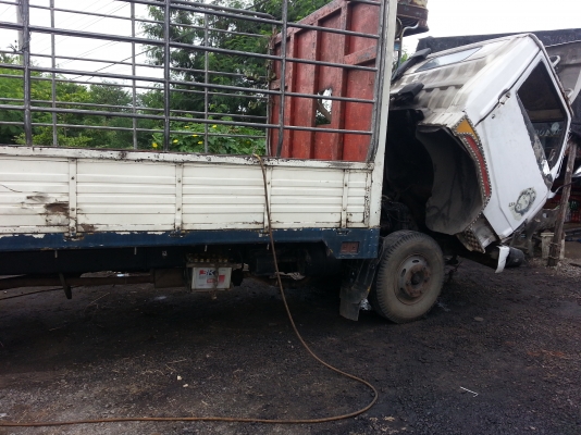 รถหกล้อ hino KM 779 เครื่อง WO4D ยาว 5.50 เมตร