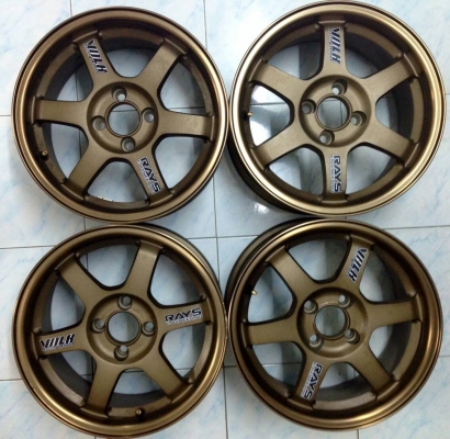 ล้อ TE37 15x7 et35 มือสอง งานเนียนๆ มีรอย1วงนิดๆบางๆ จัดไป 8,700 บาท