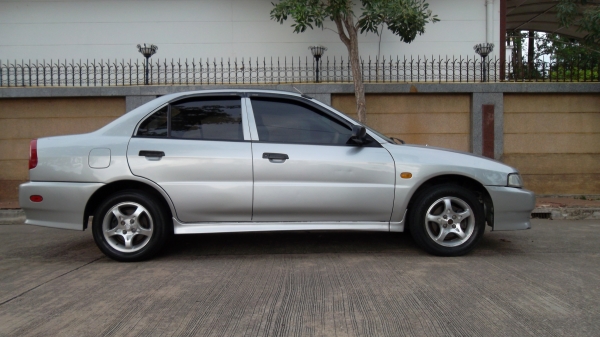 MITSUท้ายเบนซ์ 1.6 AUTO ปี2001ขายถูกๆ