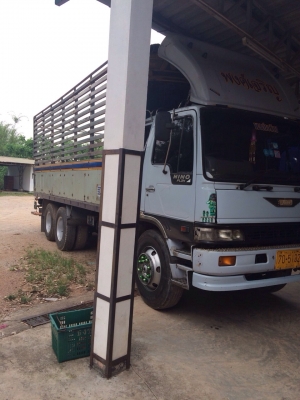 ต้องการขายรถสิบล้อ  HINO  3H  195  แรงม้า   เพลาเดียว