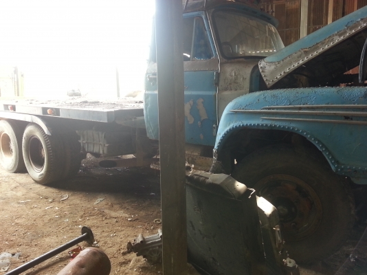 รถสิบล้อหางปลา isuzu เครื่อง EH700 พวงมาลัยเพาเวอร์ ช่วงล่างฟูโซ่ 2 เพลา