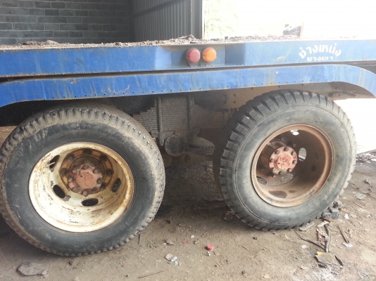 รถสิบล้อหางปลา isuzu เครื่อง EH700 พวงมาลัยเพาเวอร์ ช่วงล่างฟูโซ่ 2 เพลา รถสิบล้อหางปลา isuzu เครื่อง EH700 พวงมาลัยเพาเวอร์ ช่วงล่างฟูโซ่ 2 เพลา