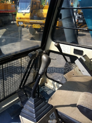 รถขุด Kobelco รุ่น SK60 Mark 3 จากญี่ปุ่น มีใบมีดครับ