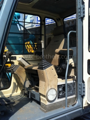 รถขุด Kobelco รุ่น SK60 Mark 3 จากญี่ปุ่น มีใบมีดครับ