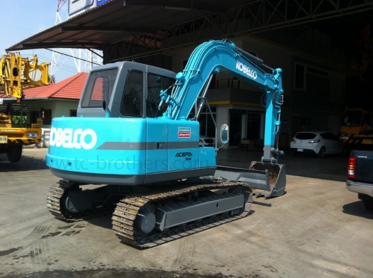 รถขุด Kobelco รุ่น SK60 Mark 3 จากญี่ปุ่น มีใบมีดครับ