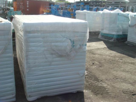 ขายเครื่องปั่นไฟ50 kvaพร้อมตู้เก็บเสียงประกอบนอก(080-1153032)