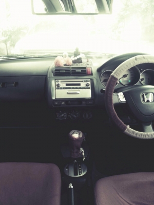 ขายรถบ้าน Jazz 1.5 E ปี 2005 มือเดียวออกห้าง ไม่เคยชน ขายรถบ้าน Jazz 1.5 E ปี 2005 มือเดียวออกห้าง ไม่เคยชน