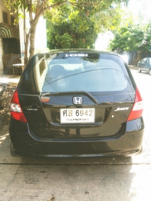 ขายรถบ้าน Jazz 1.5 E ปี 2005 มือเดียวออกห้าง ไม่เคยชน