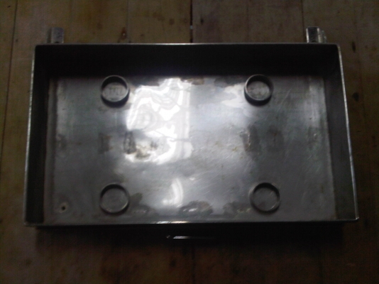 ถาดสแตนเลสใส่แก้ว วางของในเรือ อาหาร+เครื้องดื่ม หรือ อุปกรณ์ตกปลา ต่อมาเลยขายได้ขาย ไม่มีที่เก็บ