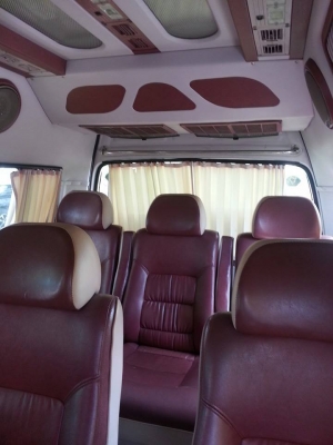 ขายรถตู้หัวจรวด