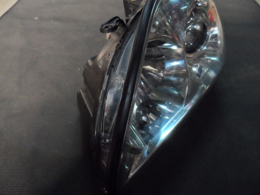 ขาย ไฟหน้า ซ้าย  ซีนอน xenon Toyota Harrier