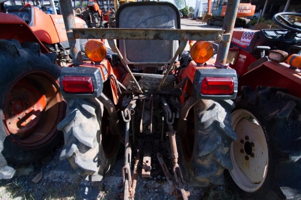 AUC Code 012 แทรกเตอร์ KUBOTA B2420 ราคา เริ่มต้นการประมูล140,000 บาท