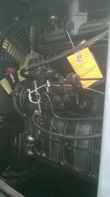 ขายเครื่องปั่นไฟ30 kvaพร้อมตู้เก็บเสียงประกอบนอก(080-1153032)