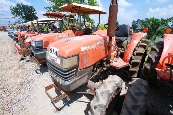 AUC Code 014 แทรกเตอร์ KUBOTA L3408 ราคา เริ่มต้นการประมูล100,000 บาท