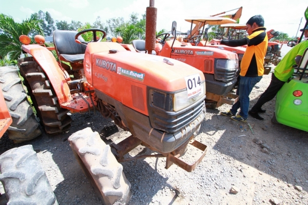 AUC Code 014 แทรกเตอร์ KUBOTA L3408 ราคา เริ่มต้นการประมูล100,000 บาท