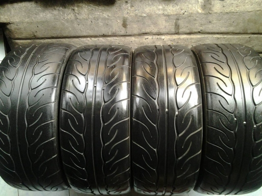 ขายยาง YOKOHAMA AD08 225-45-17 ปี09 ดอกเต็ม ไม่ปะ ไม่บวม ไม่กินข้าง พร้อมใส่ถ่วง ชุดละ 9,000 บาท