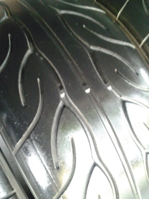 ขายยาง YOKOHAMA AD08 225-45-17 ปี09 ดอกเต็ม ไม่ปะ ไม่บวม ไม่กินข้าง พร้อมใส่ถ่วง ชุดละ 9,000 บาท