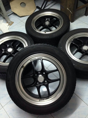ล้อ ENKEI-TUNING-SC14 15x6.5 et38 เนียนๆสวยๆหายาก มีรอย1วงเล็กๆเบาๆ จัดพร้อมยาง marshal 195-55-15 ปลายปี11 ดอกเต็ม ชุดละ 11,900 บาท