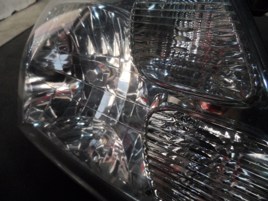 ขาย ไฟหน้า ข้างขวา Toyota  Granvia