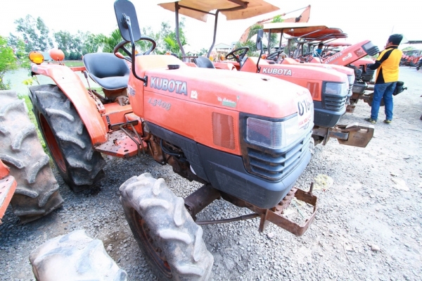 AUC Code 016 แทรกเตอร์ KUBOTA L3408 ราคา เริ่มต้นการประมูล100,000 บาท