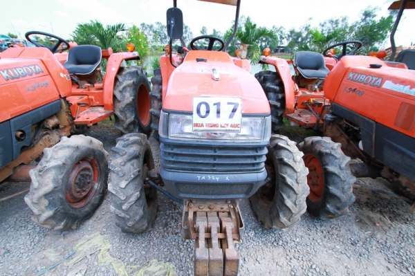 AUC Code 017 แทรกเตอร์ KUBOTA L3408 ราคา เริ่มต้นการประมูล110,000 บาท