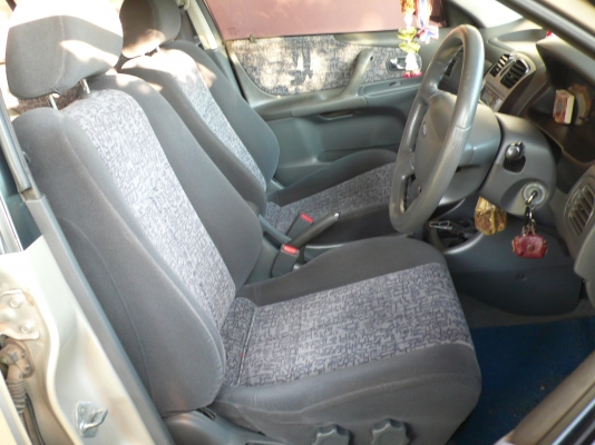 ขายรถเก๋ง Ford Laser  GLXi 2001