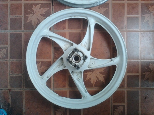 ล้อแม็ค LS 125 ห้าก้านบิด ล้อแม็ค LS 125 ห้าก้านบิด