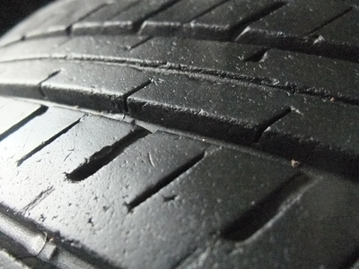 ยาง bridgestone 215/70/15 ปี10 สภาพสวยๆ ดอกหนาๆ