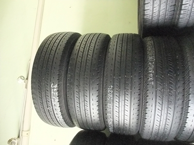 ยาง bridgestone 215/70/15 ปี10 สภาพสวยๆ ดอกหนาๆ