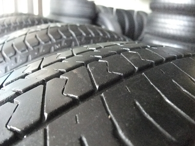 ยาง Dunlop 205/65/15 ปี11 สภาพพอใช้ ยาง Dunlop 205/65/15 ปี11 สภาพพอใช้