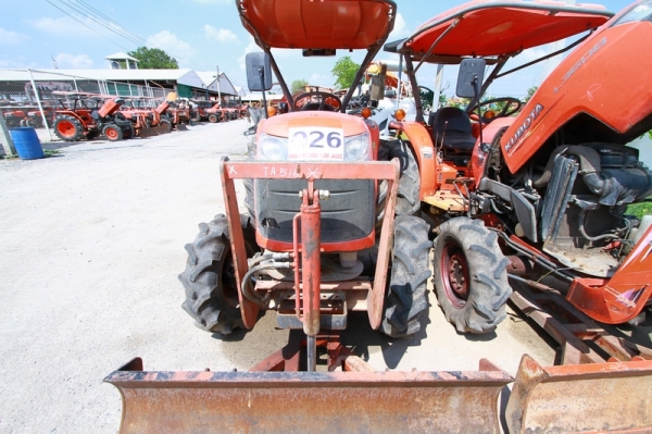 AUC Code 026 แทรกเตอร์ KUBOTA L3608 ราคา เริ่มต้นการประมูล 220,000 บาท