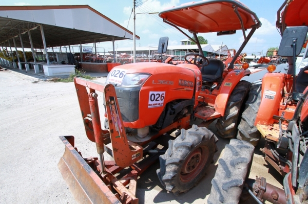 AUC Code 026 แทรกเตอร์ KUBOTA L3608 ราคา เริ่มต้นการประมูล 220,000 บาท