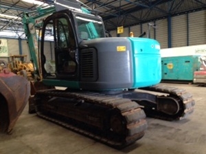 รถขุด Kobelco SK135SR-1ES S/N: YY04-08368 จากญี่ปุ่น สนใจโทร. 080-6565422