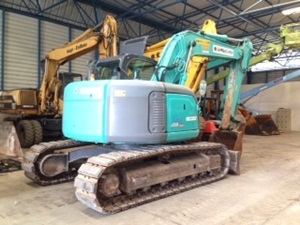 รถขุด Kobelco SK135SR-1ES S/N: YY04-08368 จากญี่ปุ่น สนใจโทร. 080-6565422