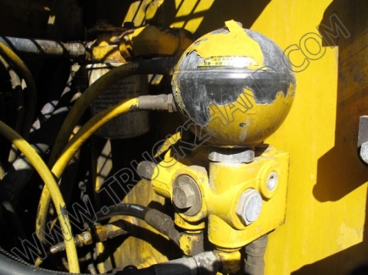 รถแบคโฮ ยี่ห้อ KOBELCO SK120-3 รถแบคโฮ ยี่ห้อ KOBELCO SK120-3