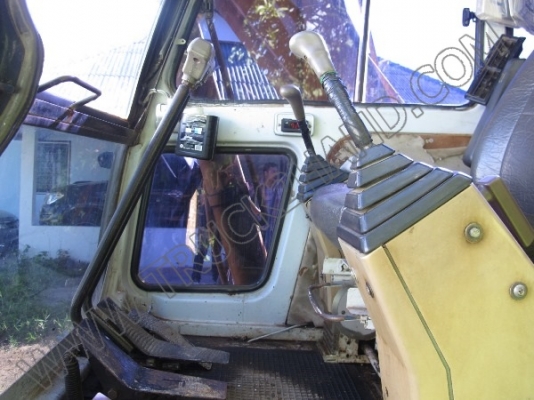 รถแบคโฮ ยี่ห้อ KOBELCO SK120-3 รถแบคโฮ ยี่ห้อ KOBELCO SK120-3