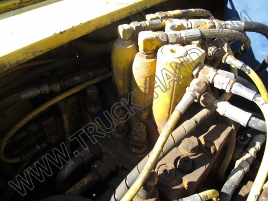 รถแบคโฮ ยี่ห้อ KOBELCO SK120-3 รถแบคโฮ ยี่ห้อ KOBELCO SK120-3