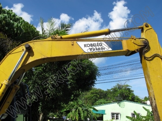 รถแบคโฮ ยี่ห้อ KOBELCO SK120-3 รถแบคโฮ ยี่ห้อ KOBELCO SK120-3