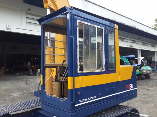 ขาย รถขุด KOMATSU รุ่น PC60-3- แทร็กเหล็ก มือสองญี่ปุ่น